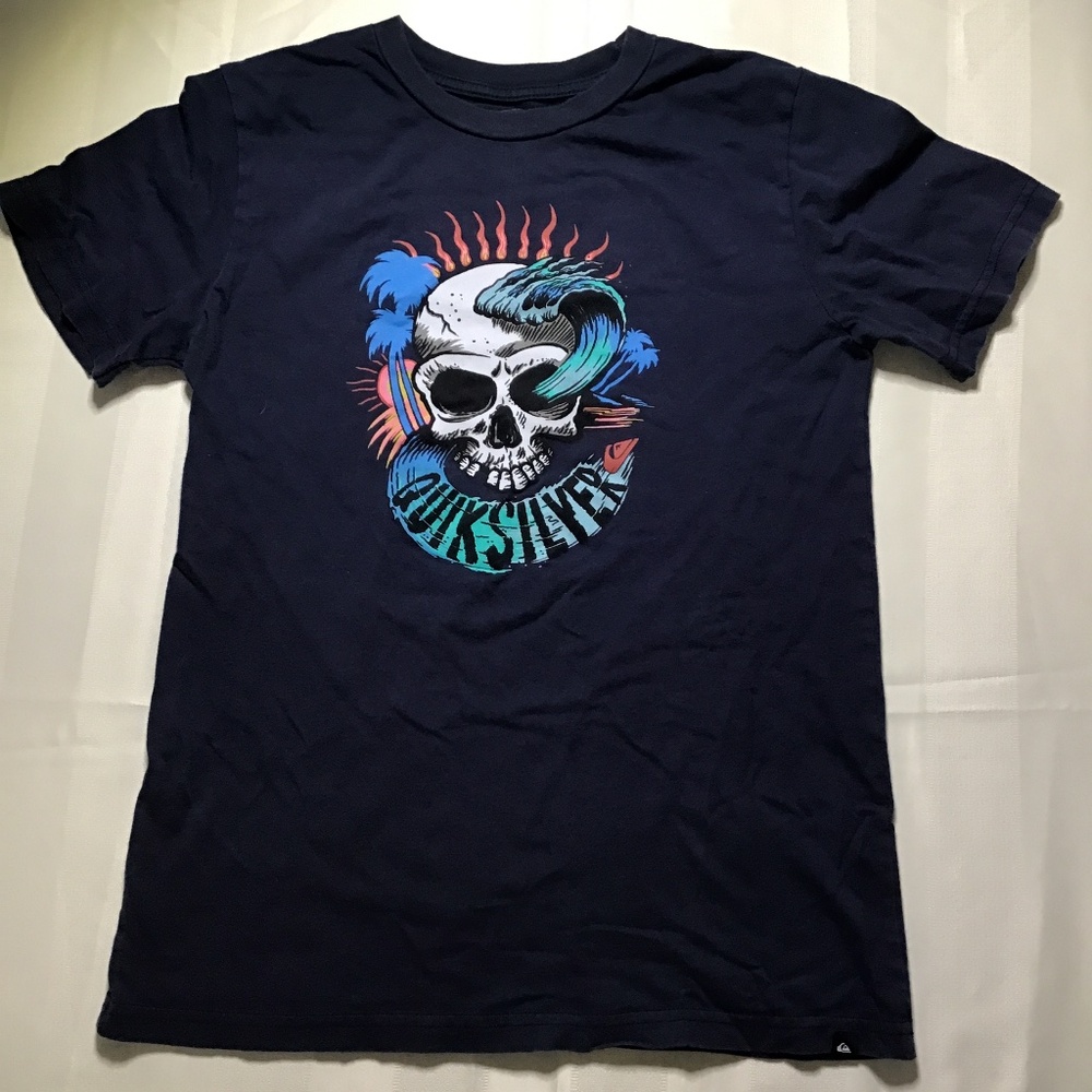 Quicksilver, Skull and Wave Boys Tee Shirt, size Lg